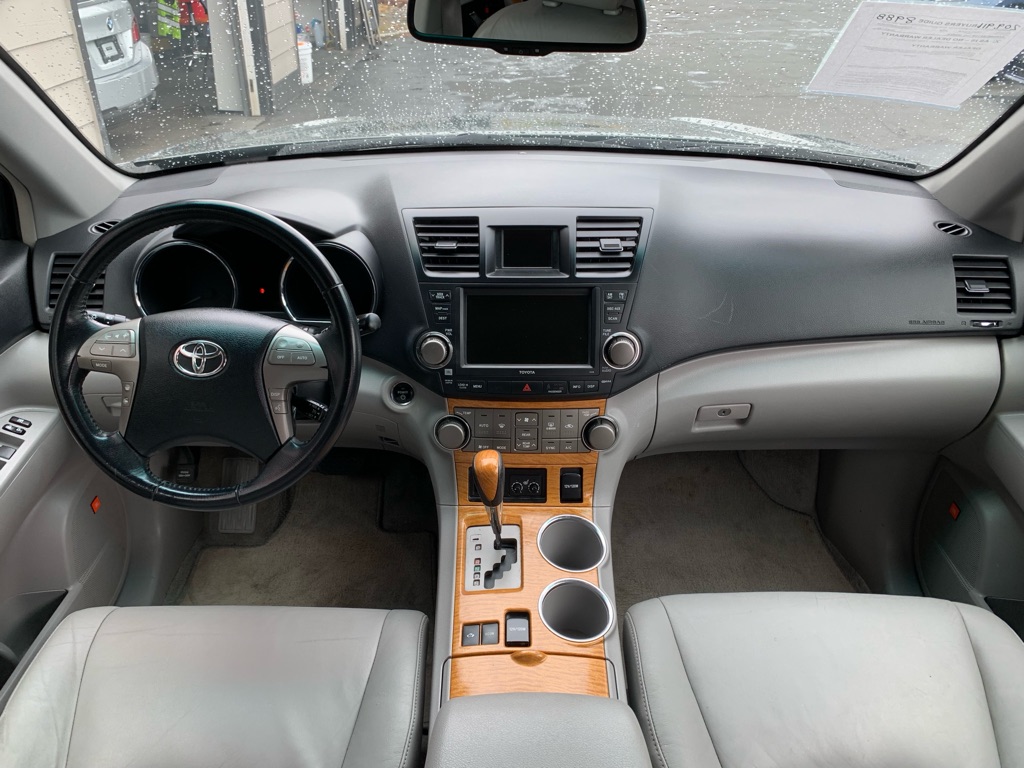 Photo 19 of this TOYOTA HIGHLANDER