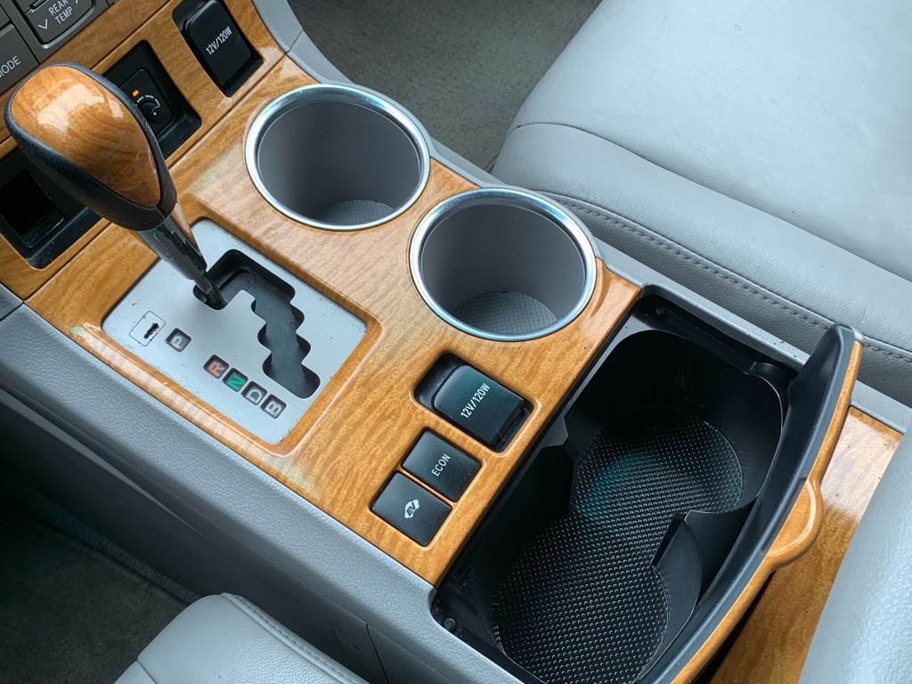 Photo 25 of this TOYOTA HIGHLANDER