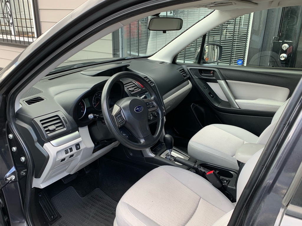Photo 11 of this SUBARU FORESTER