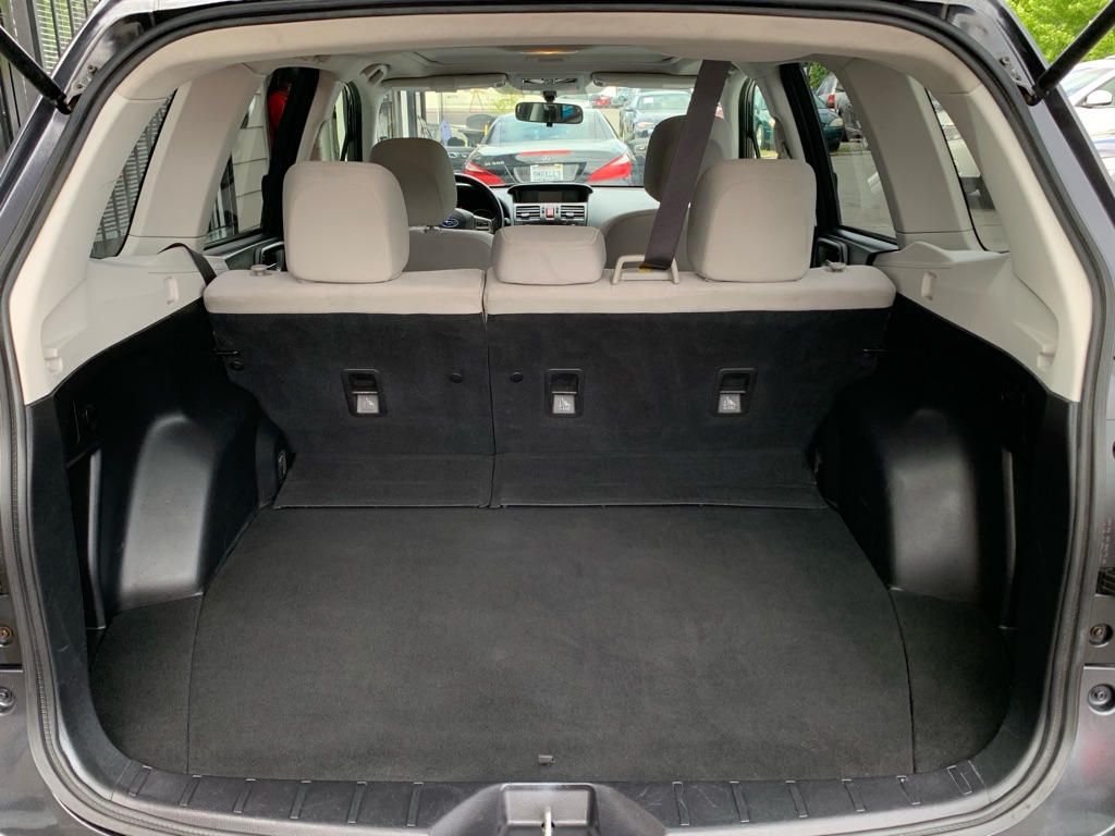 Photo 6 of this SUBARU FORESTER