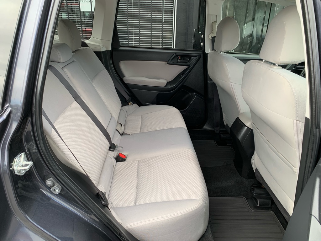 Photo 27 of this SUBARU FORESTER