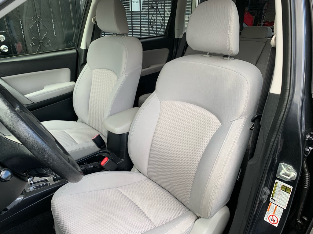 Photo 13 of this SUBARU FORESTER