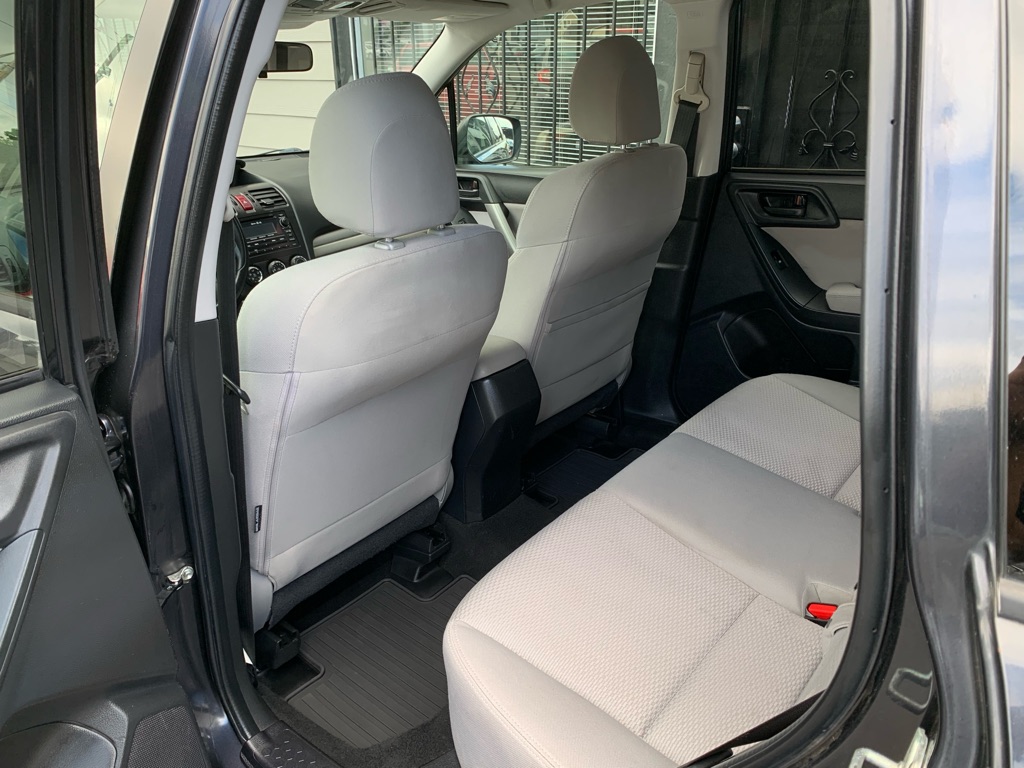 Photo 14 of this SUBARU FORESTER