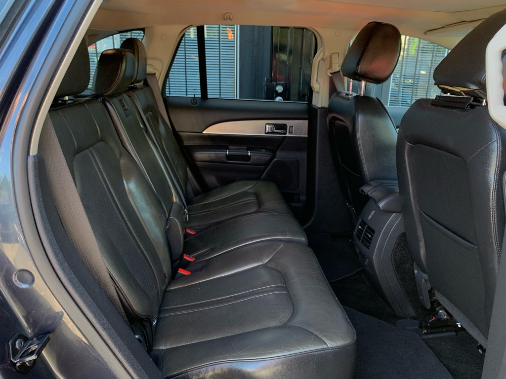 Photo 25 of this LINCOLN MKX