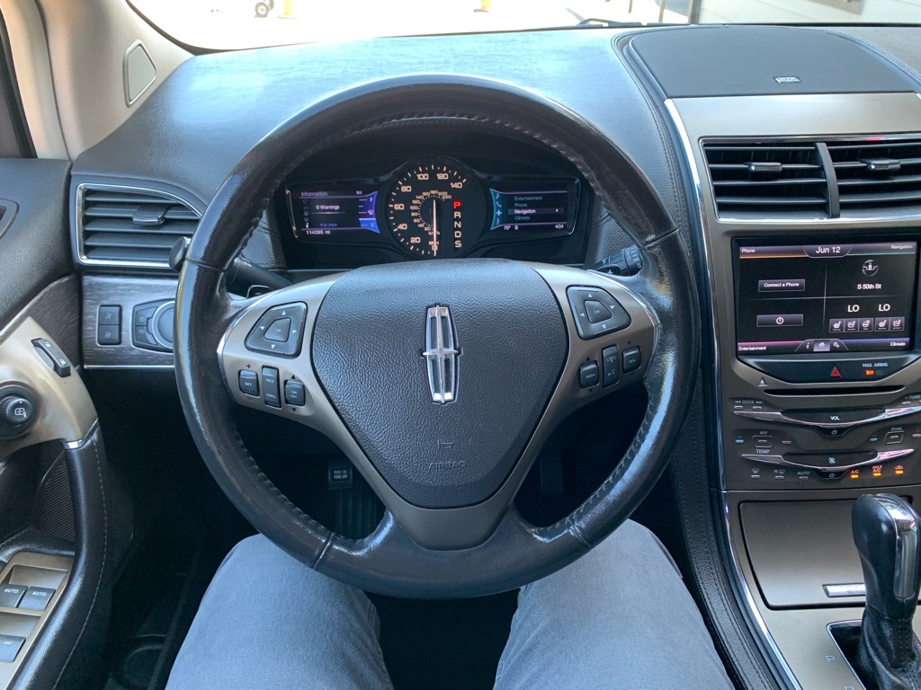 Photo 18 of this LINCOLN MKX