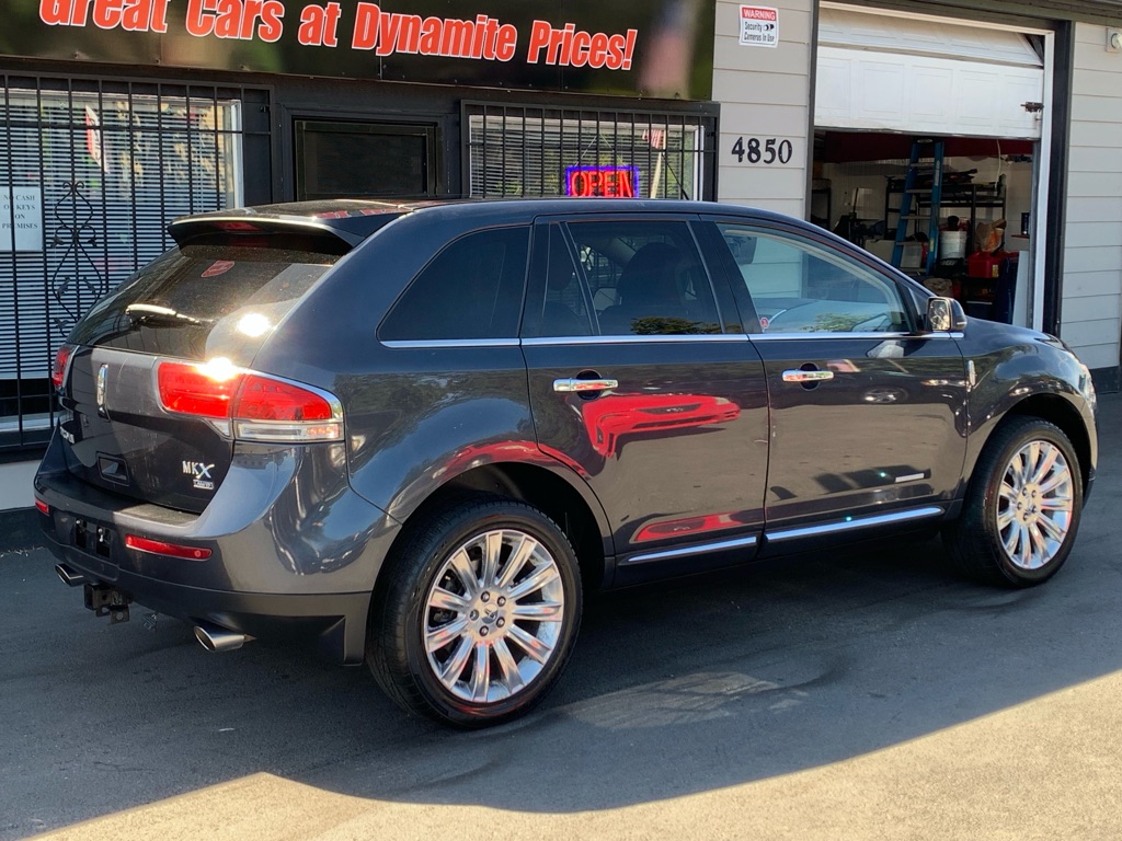 Photo 8 of this LINCOLN MKX