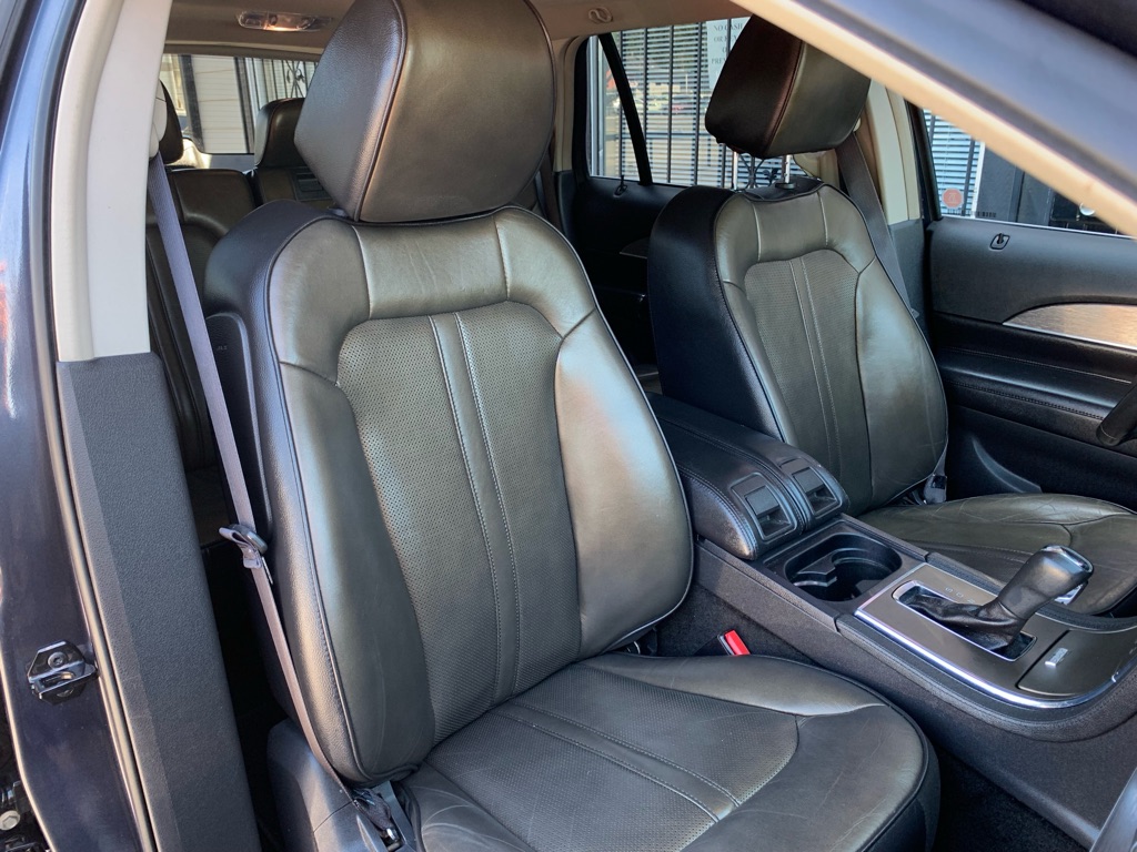 Photo 27 of this LINCOLN MKX