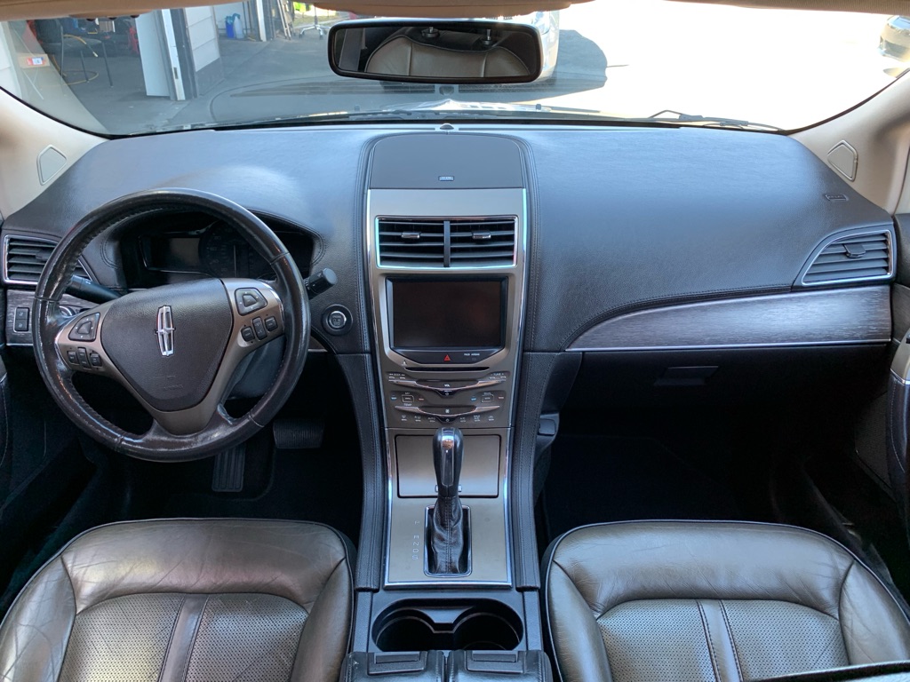 Photo 17 of this LINCOLN MKX