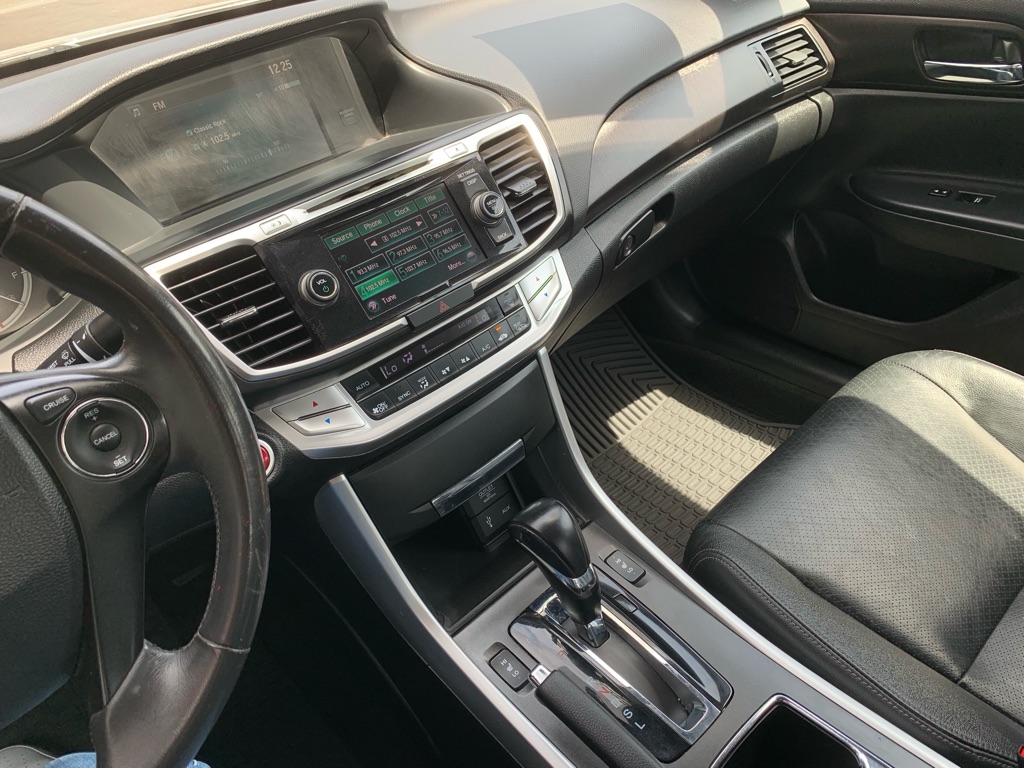 Photo 19 of this HONDA ACCORD