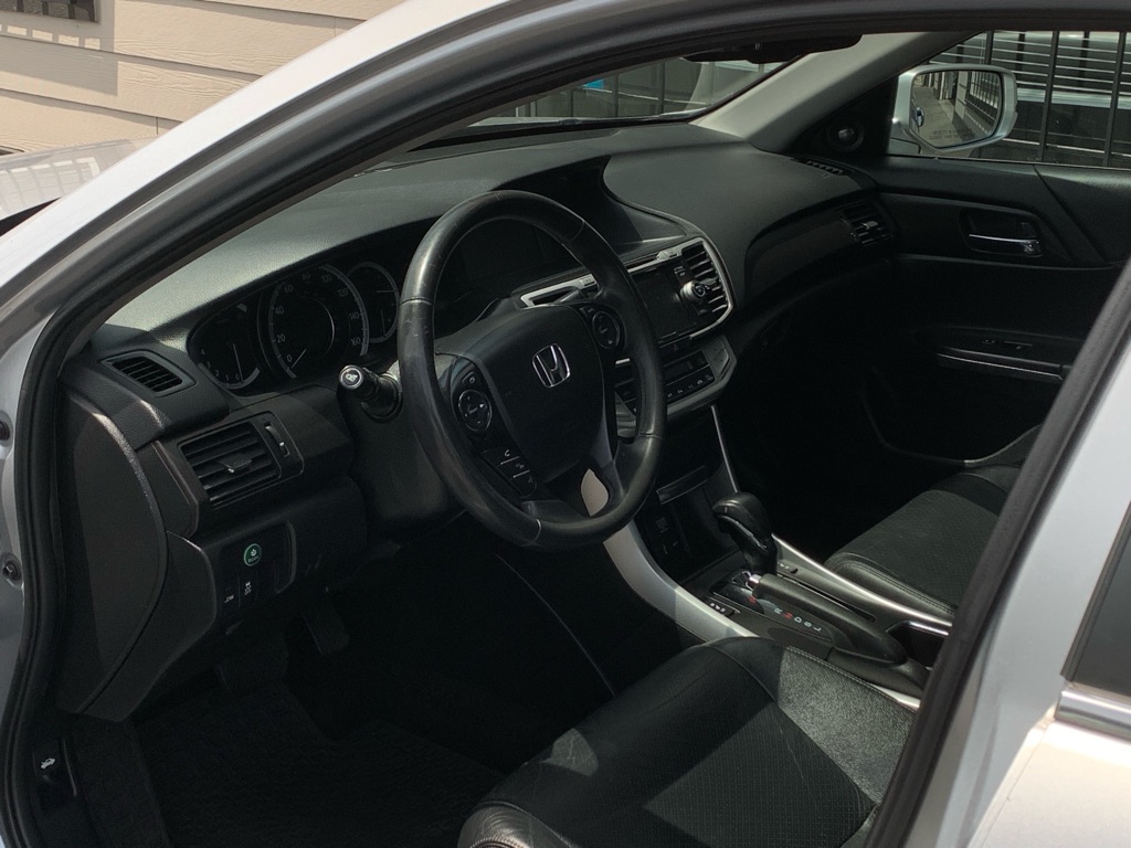 Photo 11 of this HONDA ACCORD