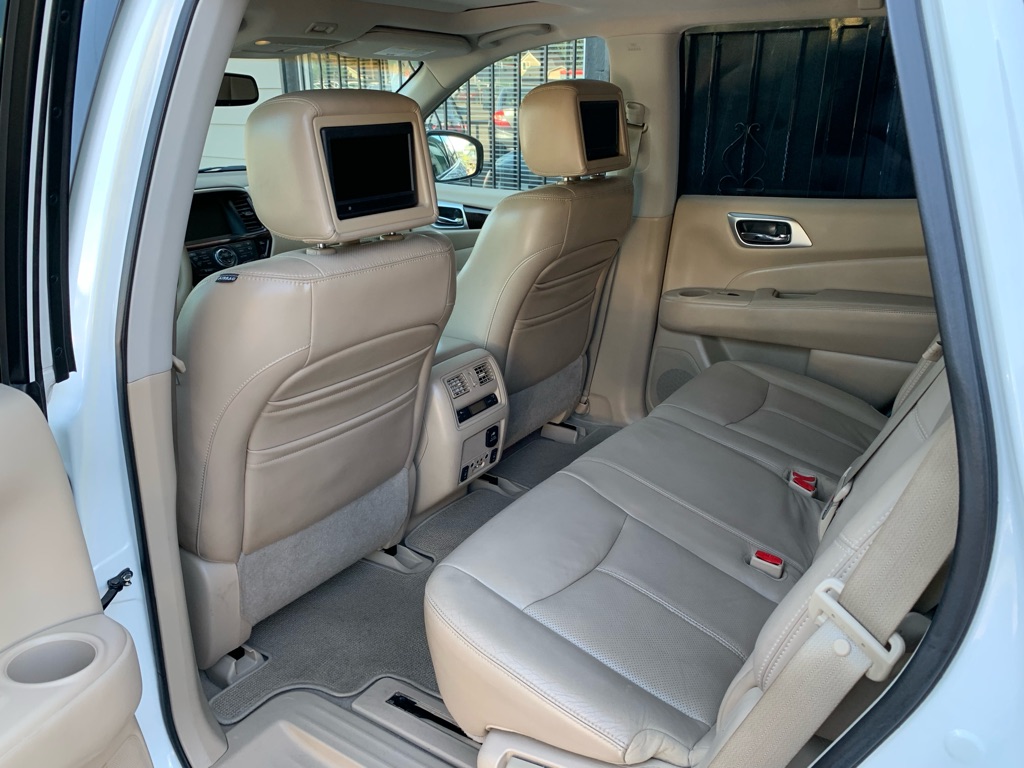Photo 16 of this NISSAN PATHFINDER