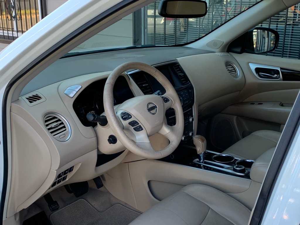 Photo 12 of this NISSAN PATHFINDER