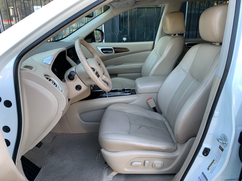 Photo 14 of this NISSAN PATHFINDER