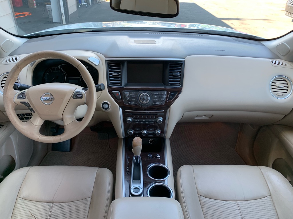 Photo 24 of this NISSAN PATHFINDER