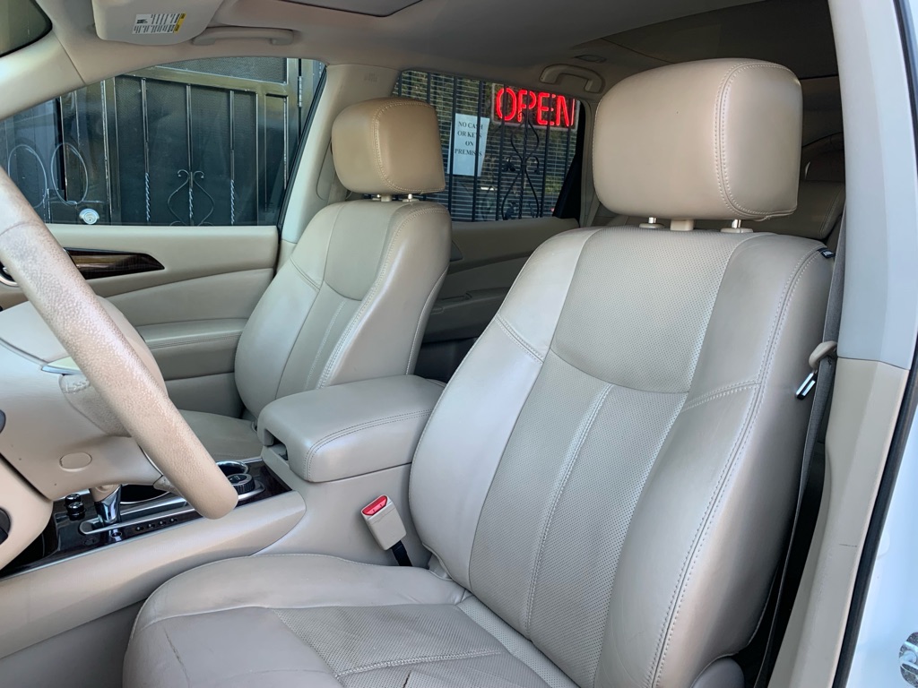 Photo 15 of this NISSAN PATHFINDER