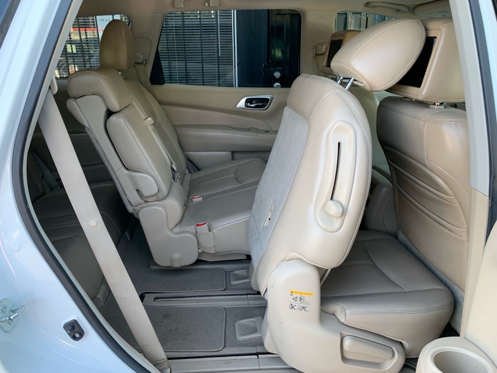 Photo 36 of this NISSAN PATHFINDER