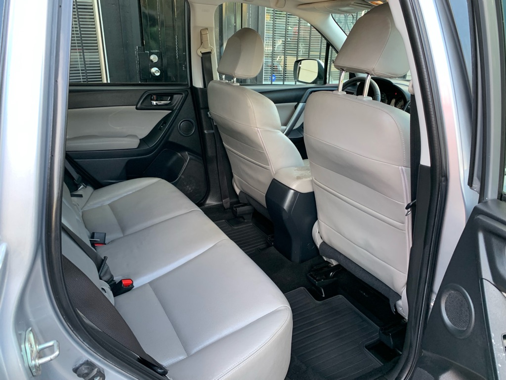 Photo 22 of this SUBARU FORESTER