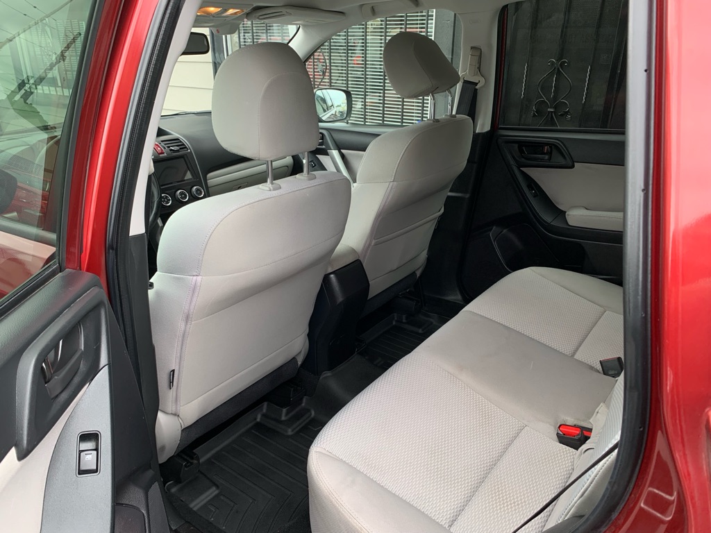 Photo 14 of this SUBARU FORESTER