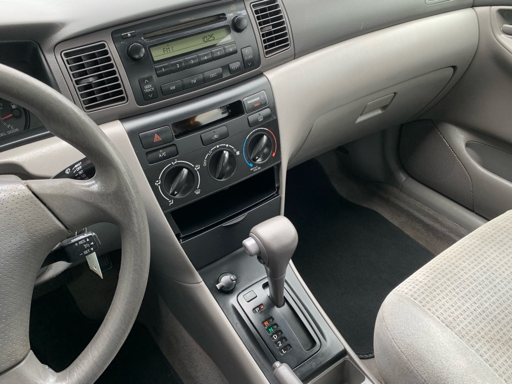 Photo 18 of this TOYOTA COROLLA