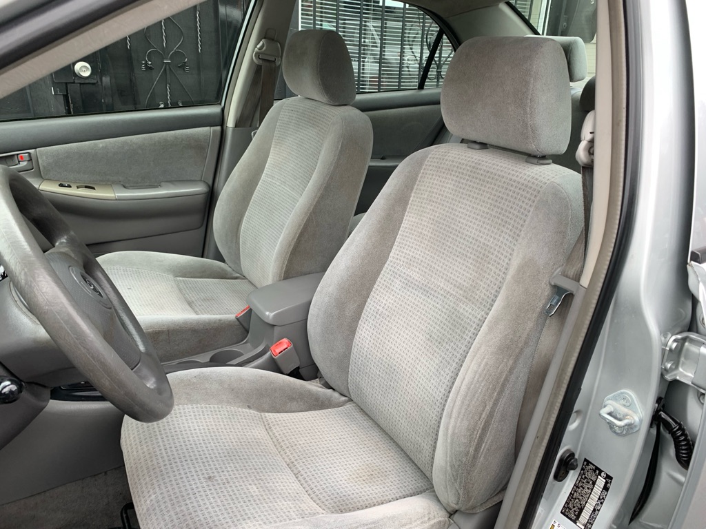 Photo 13 of this TOYOTA COROLLA