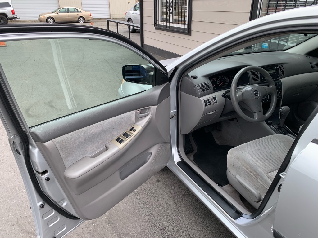 Photo 10 of this TOYOTA COROLLA