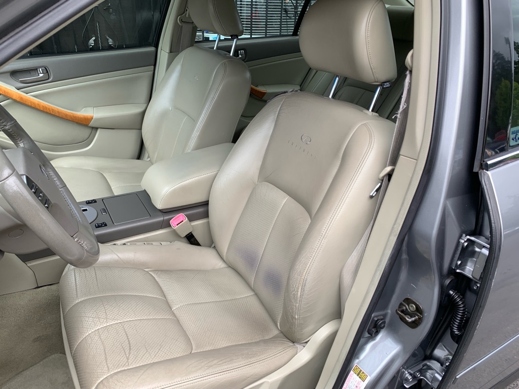 Photo 13 of this INFINITI G35