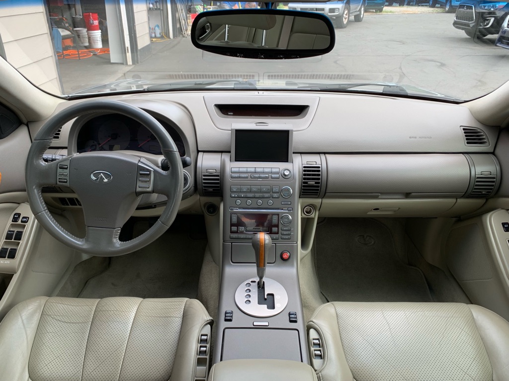 Photo 17 of this INFINITI G35