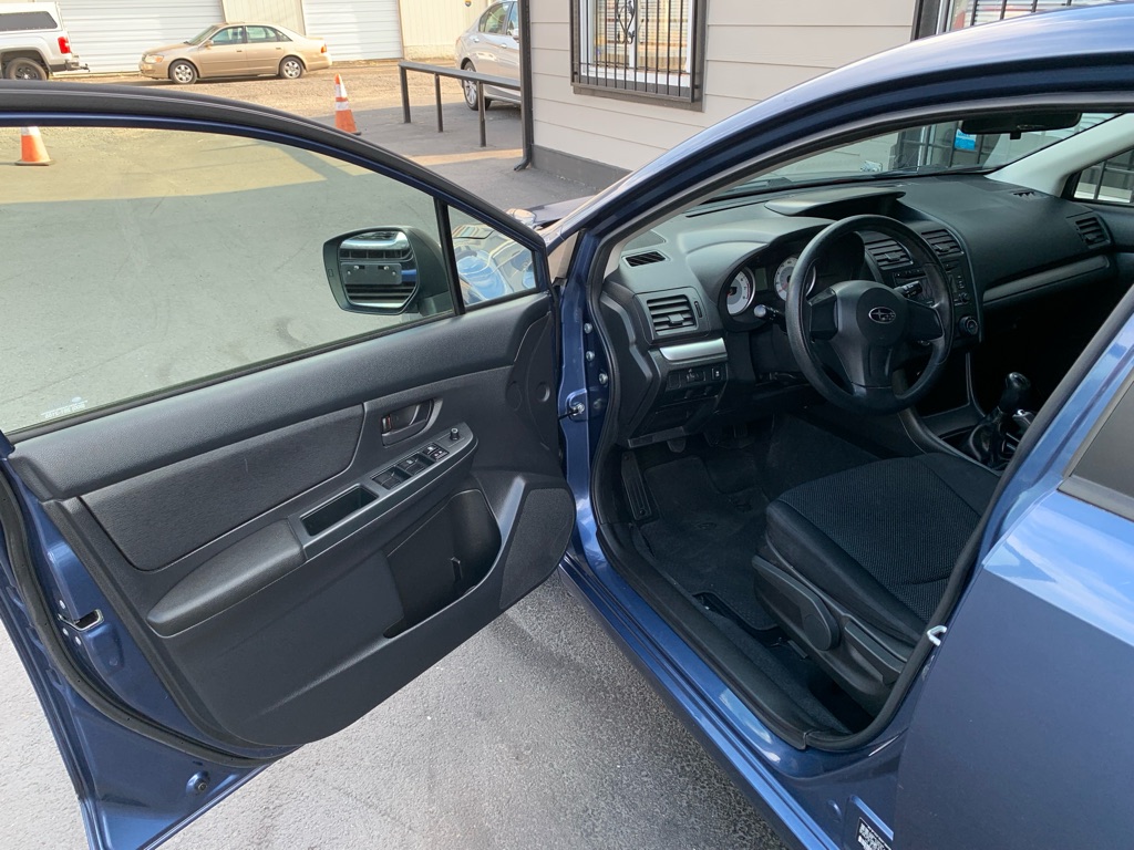 Photo 10 of this SUBARU IMPREZA