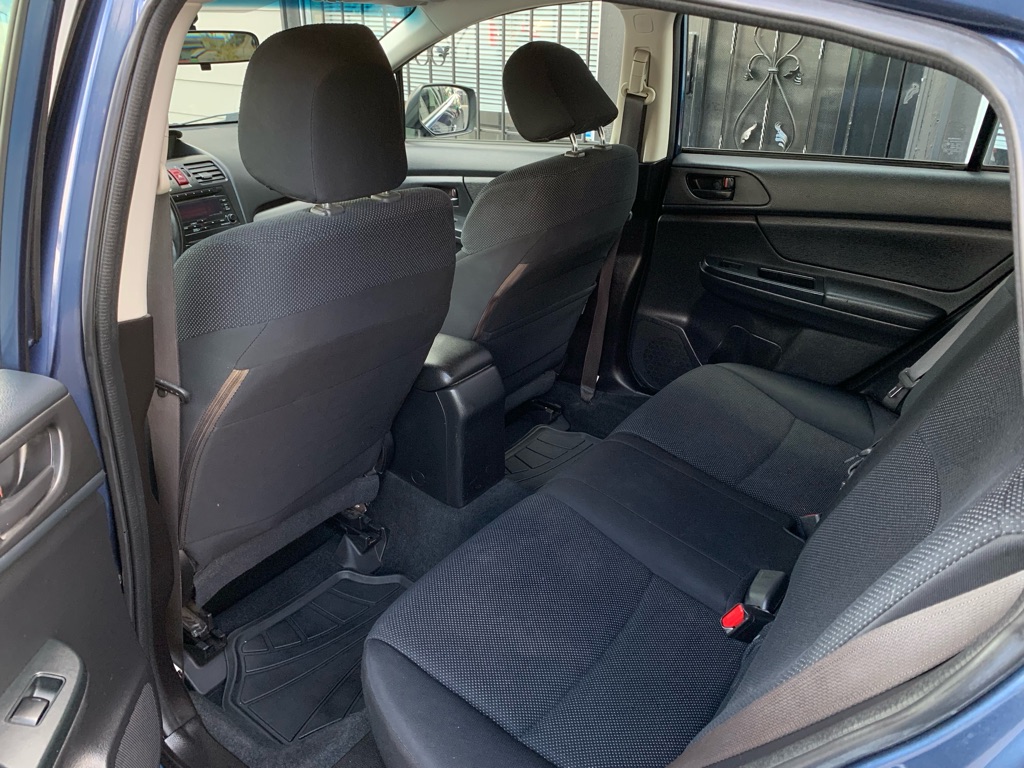 Photo 14 of this SUBARU IMPREZA