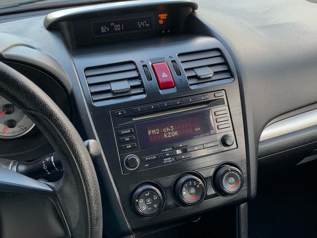 Photo 19 of this SUBARU IMPREZA