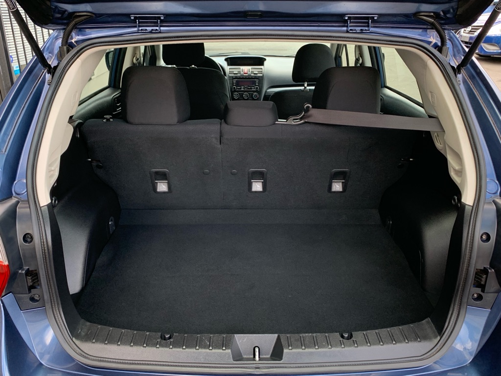 Photo 6 of this SUBARU IMPREZA