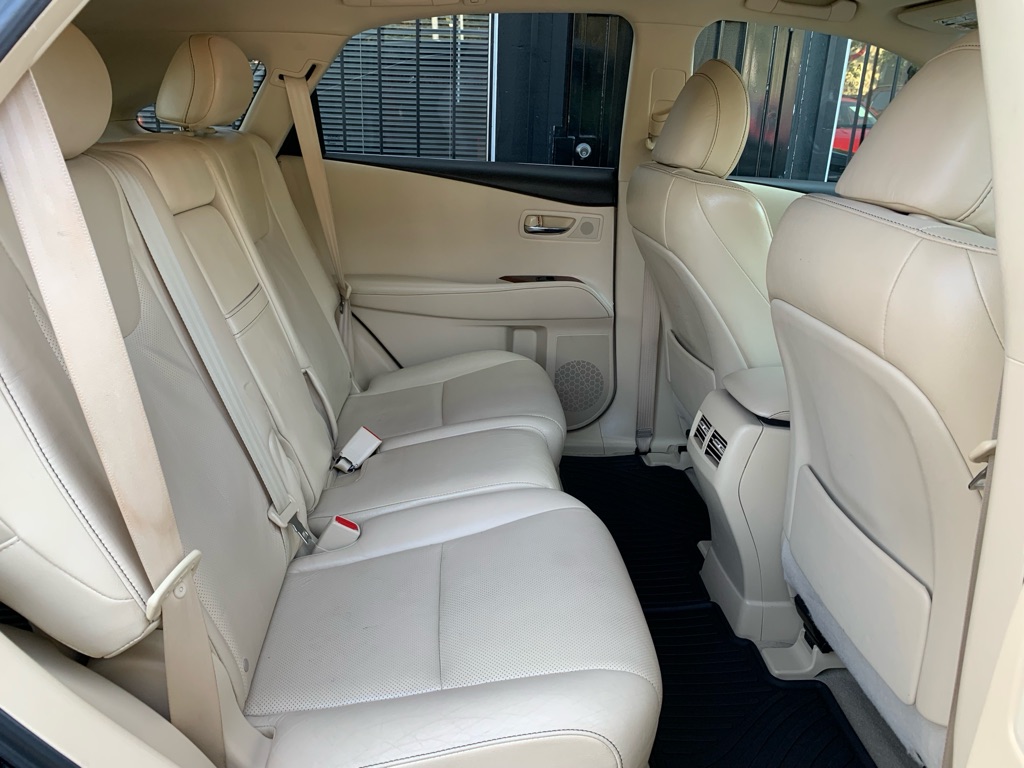 Photo 25 of this LEXUS RX