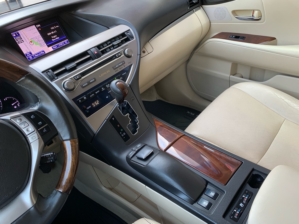 Photo 18 of this LEXUS RX