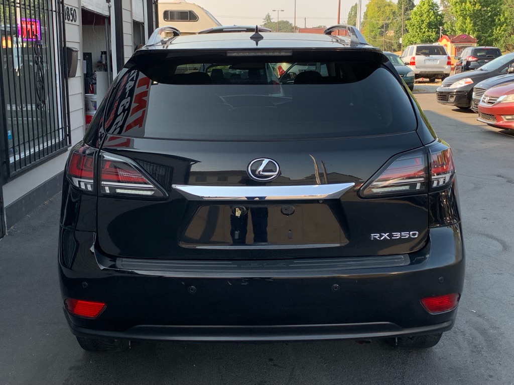 Photo 5 of this LEXUS RX