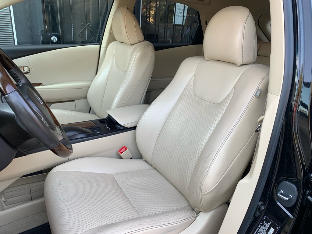 Photo 12 of this LEXUS RX