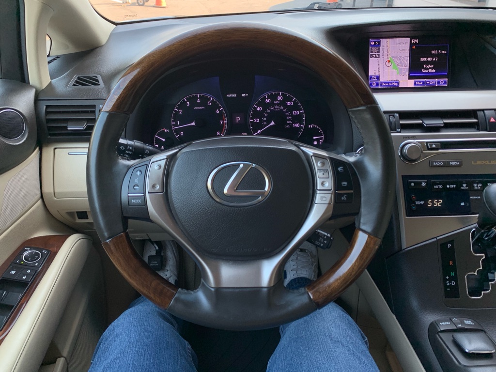 Photo 17 of this LEXUS RX