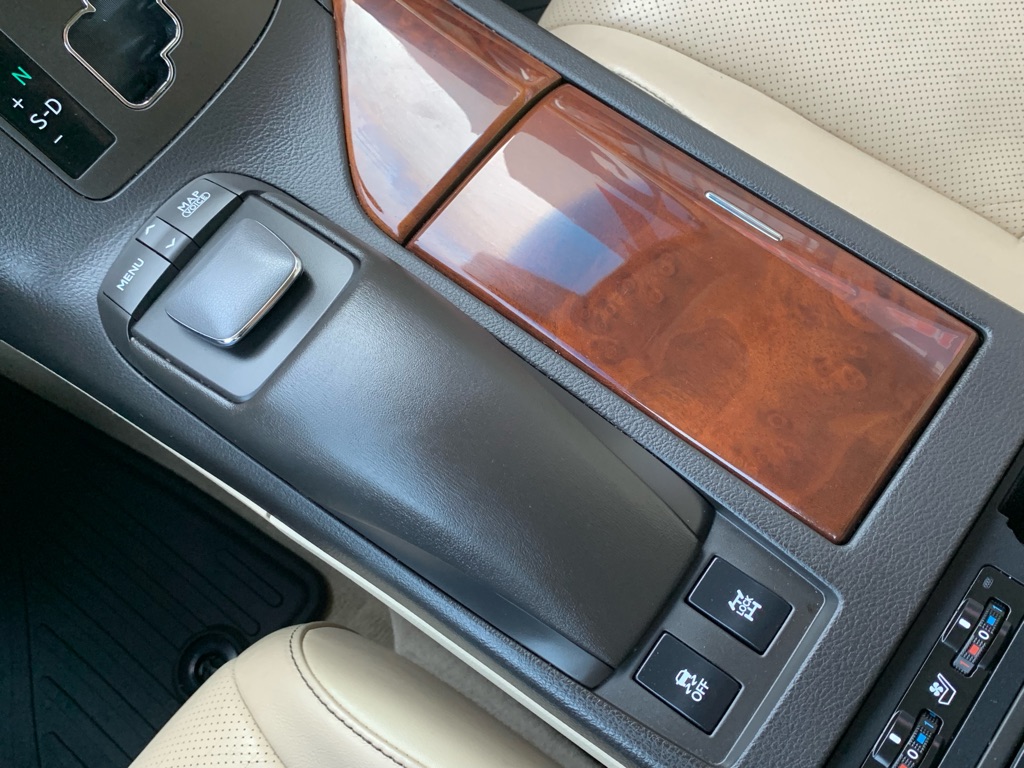 Photo 22 of this LEXUS RX