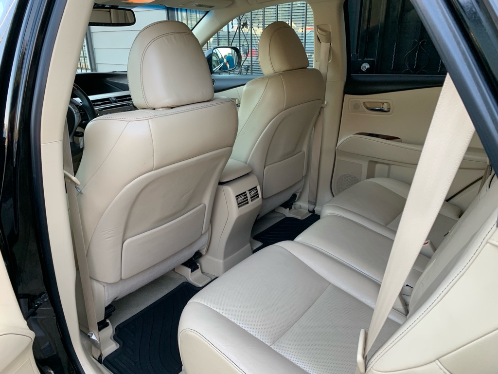 Photo 13 of this LEXUS RX
