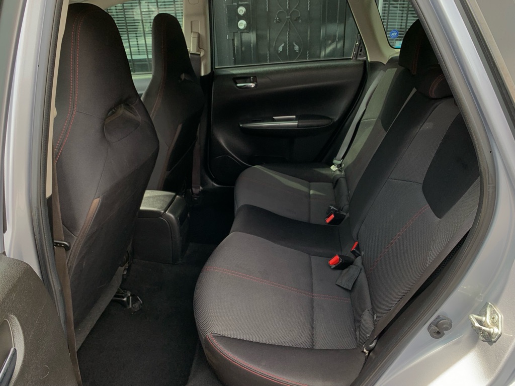 Photo 17 of this SUBARU IMPREZA