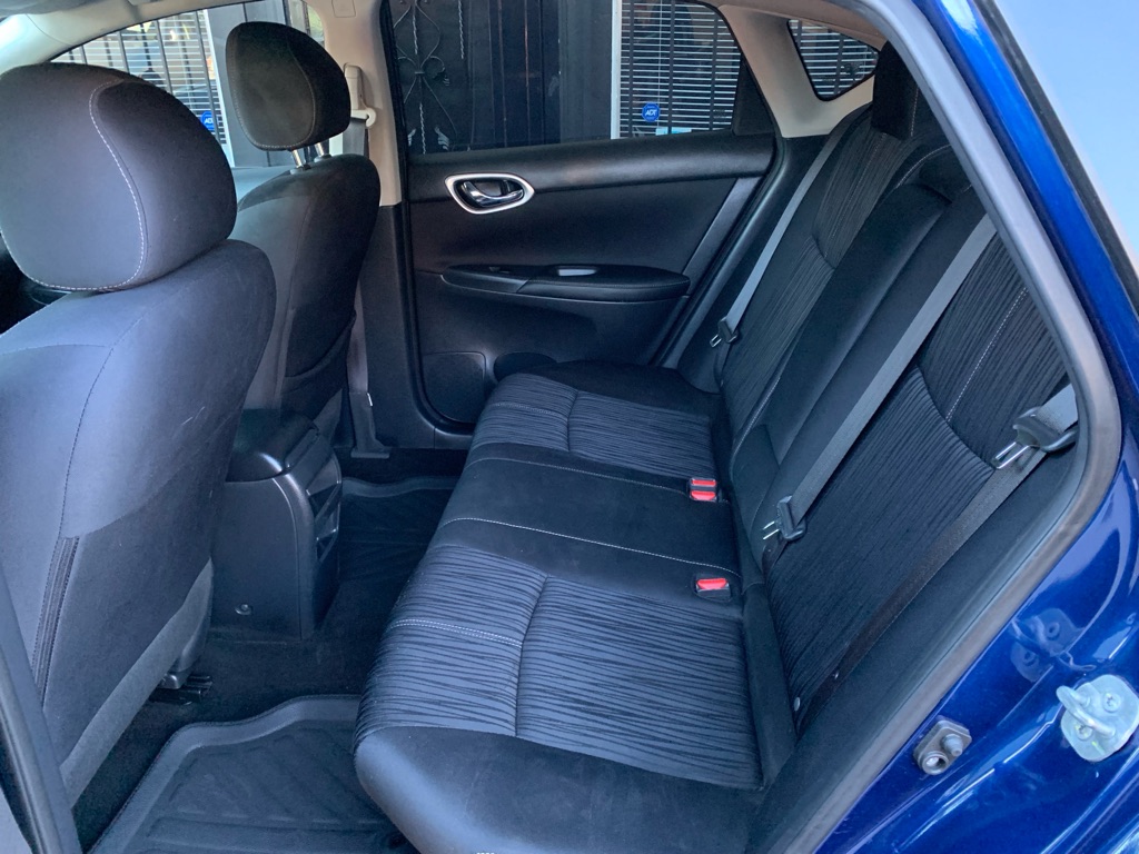 Photo 15 of this NISSAN SENTRA