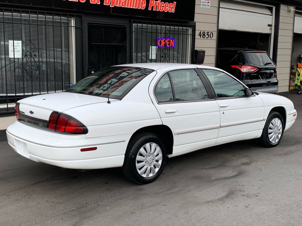 Photo 7 of this CHEVROLET LUMINA
