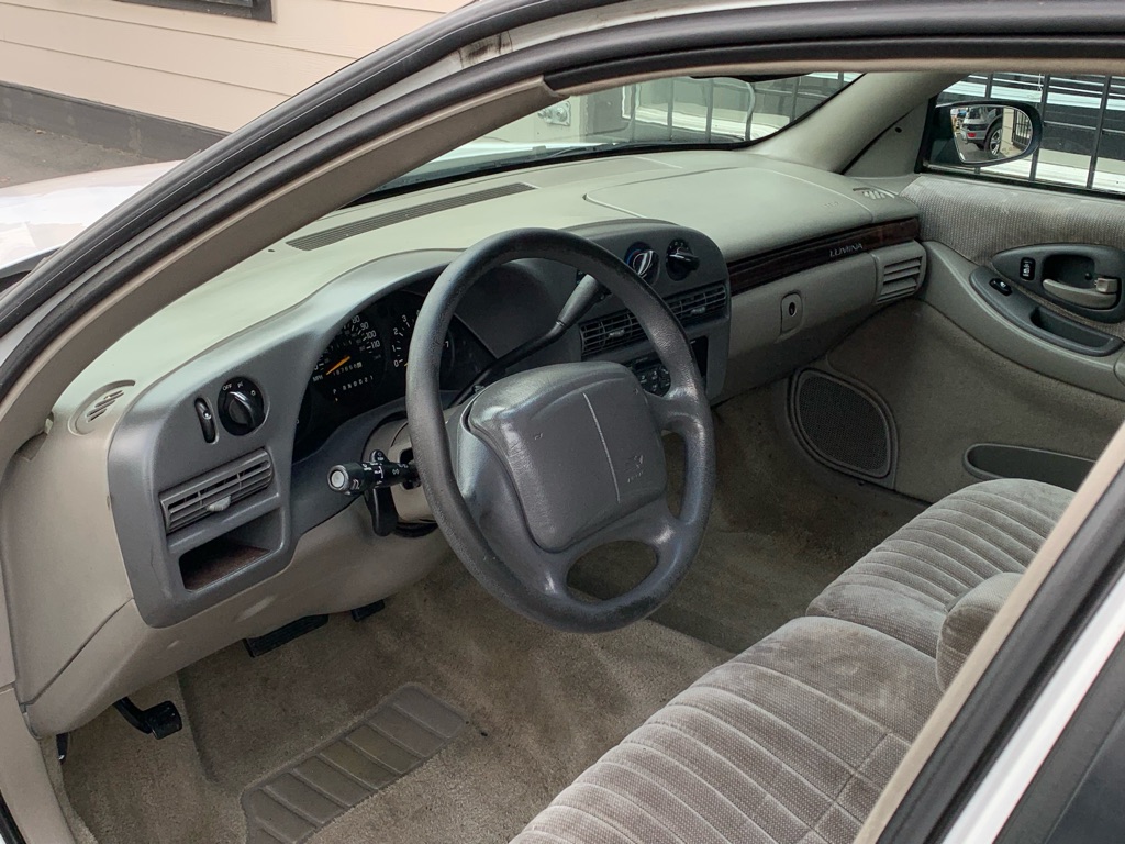 Photo 11 of this CHEVROLET LUMINA