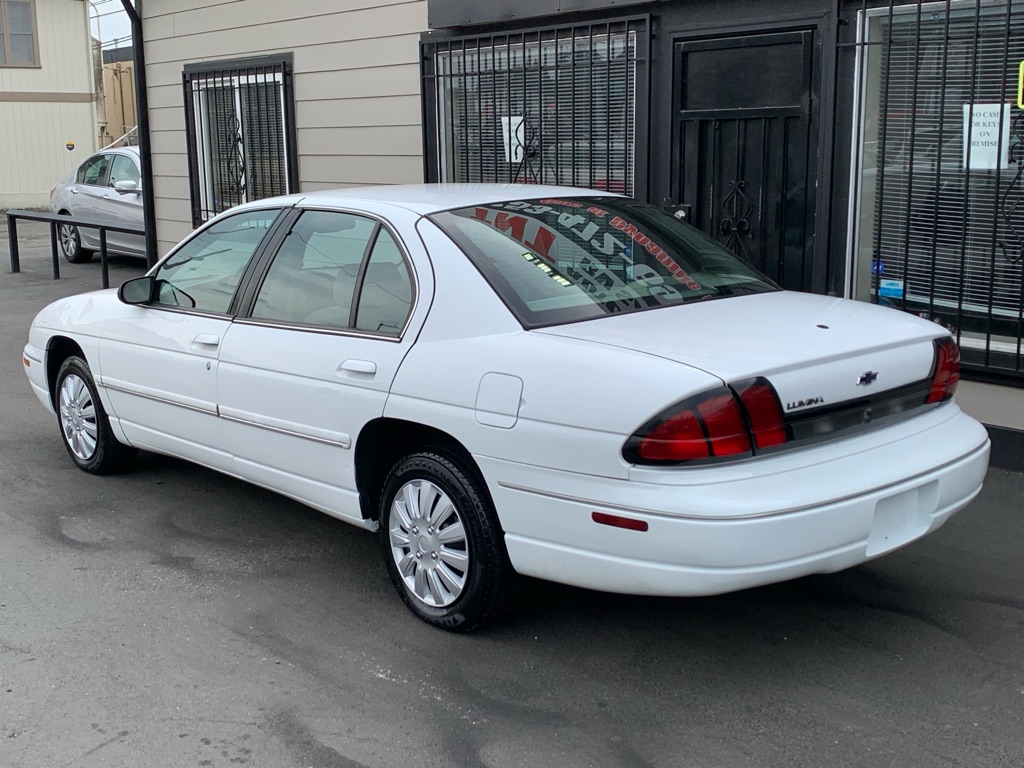 Photo 4 of this CHEVROLET LUMINA