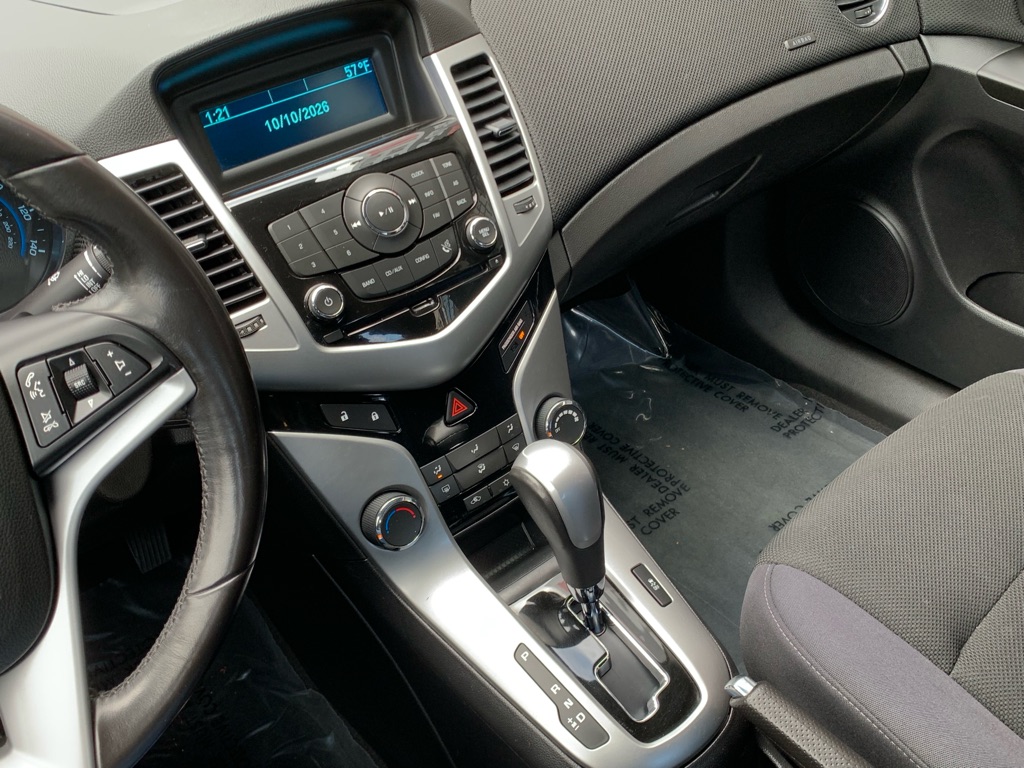 Photo 18 of this CHEVROLET CRUZE