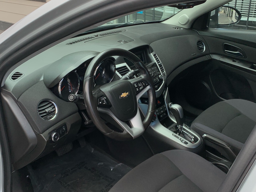 Photo 11 of this CHEVROLET CRUZE