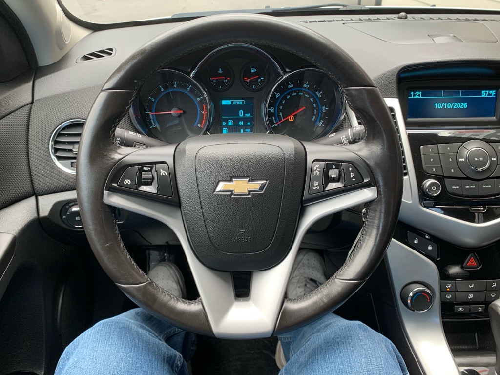 Photo 17 of this CHEVROLET CRUZE
