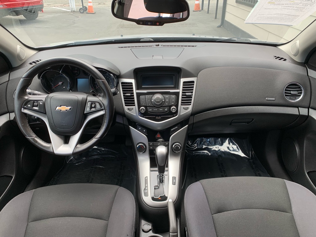 Photo 16 of this CHEVROLET CRUZE