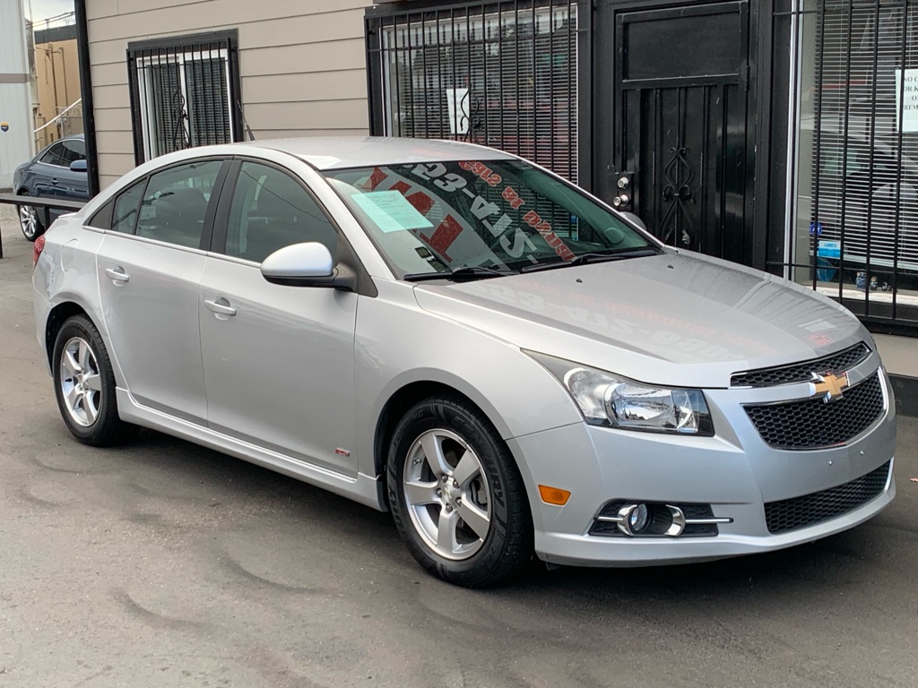 Photo 9 of this CHEVROLET CRUZE