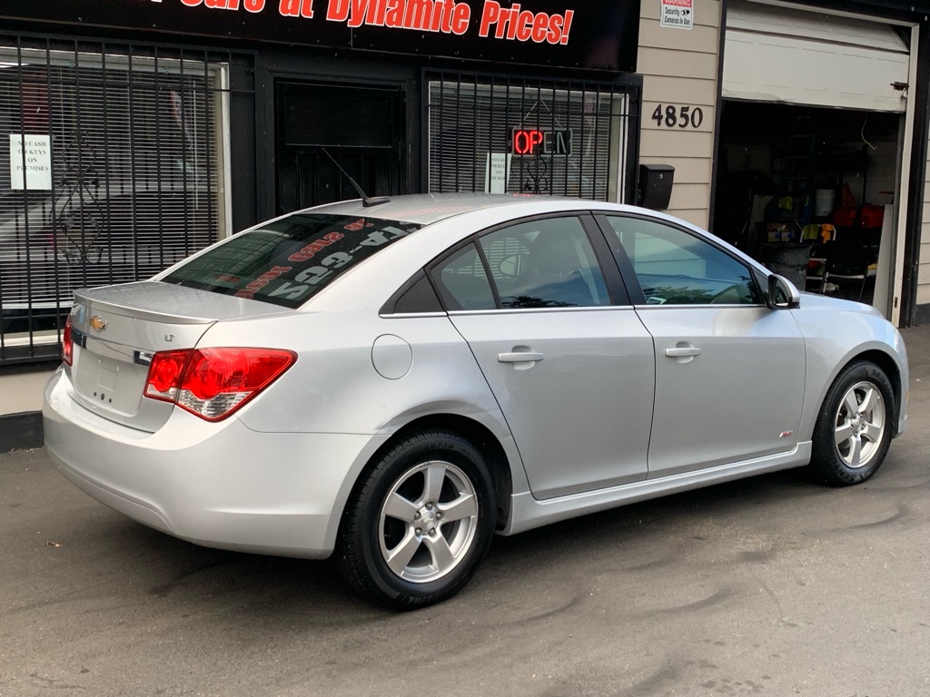 Photo 7 of this CHEVROLET CRUZE