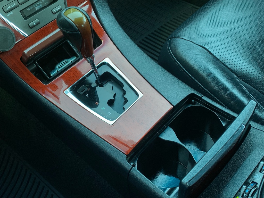 Photo 22 of this LEXUS ES